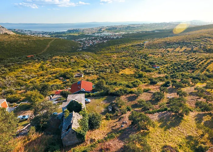 Olive Garden House In Zrnovnica With A View & Bbq