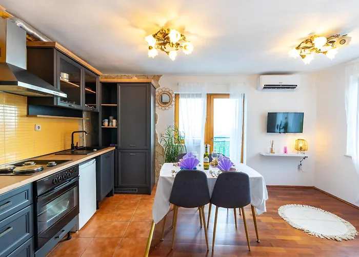 Olive Garden House In Zrnovnica With A View & Bbq