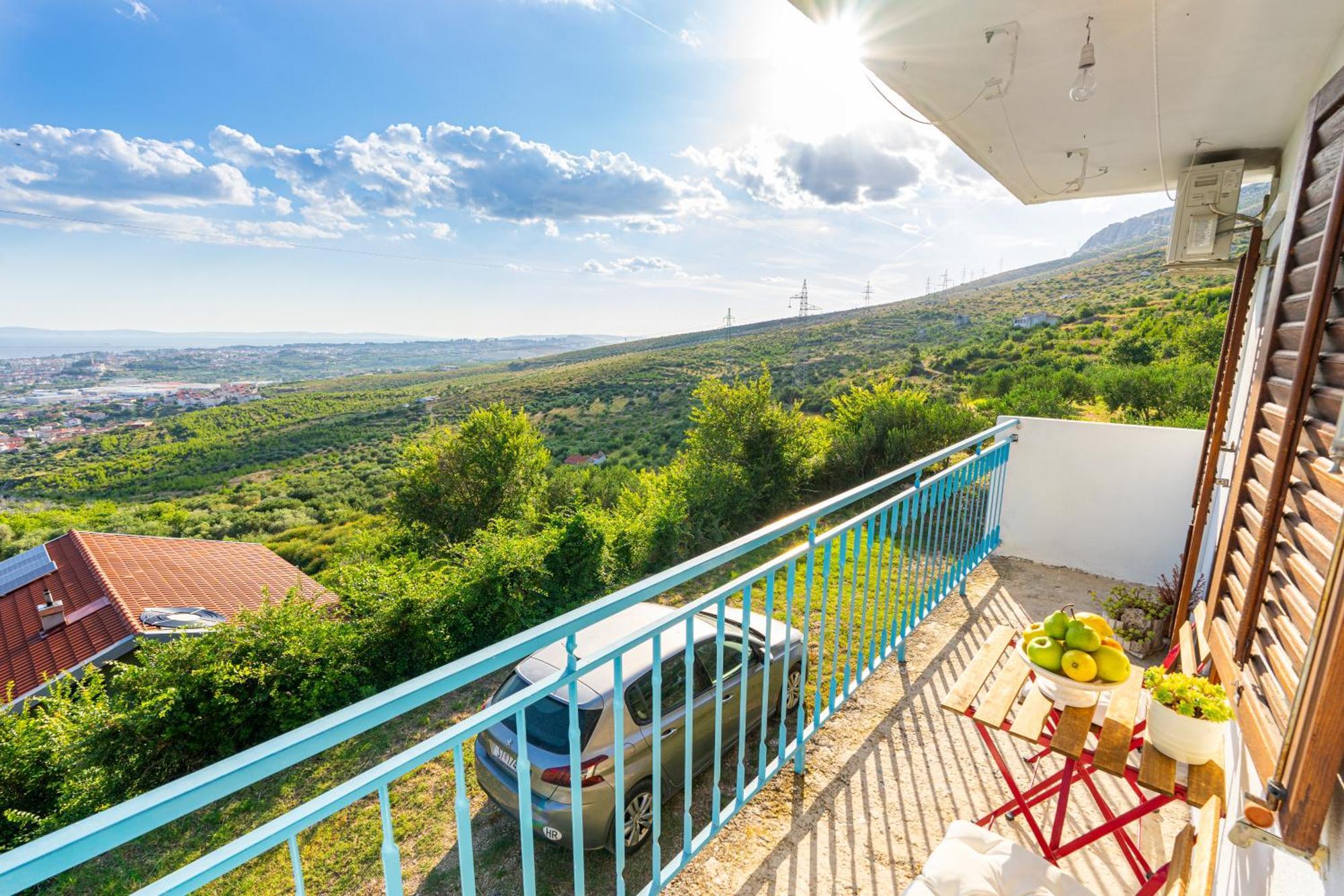 Olive Garden House In With A View & Bbq Žrnovnica