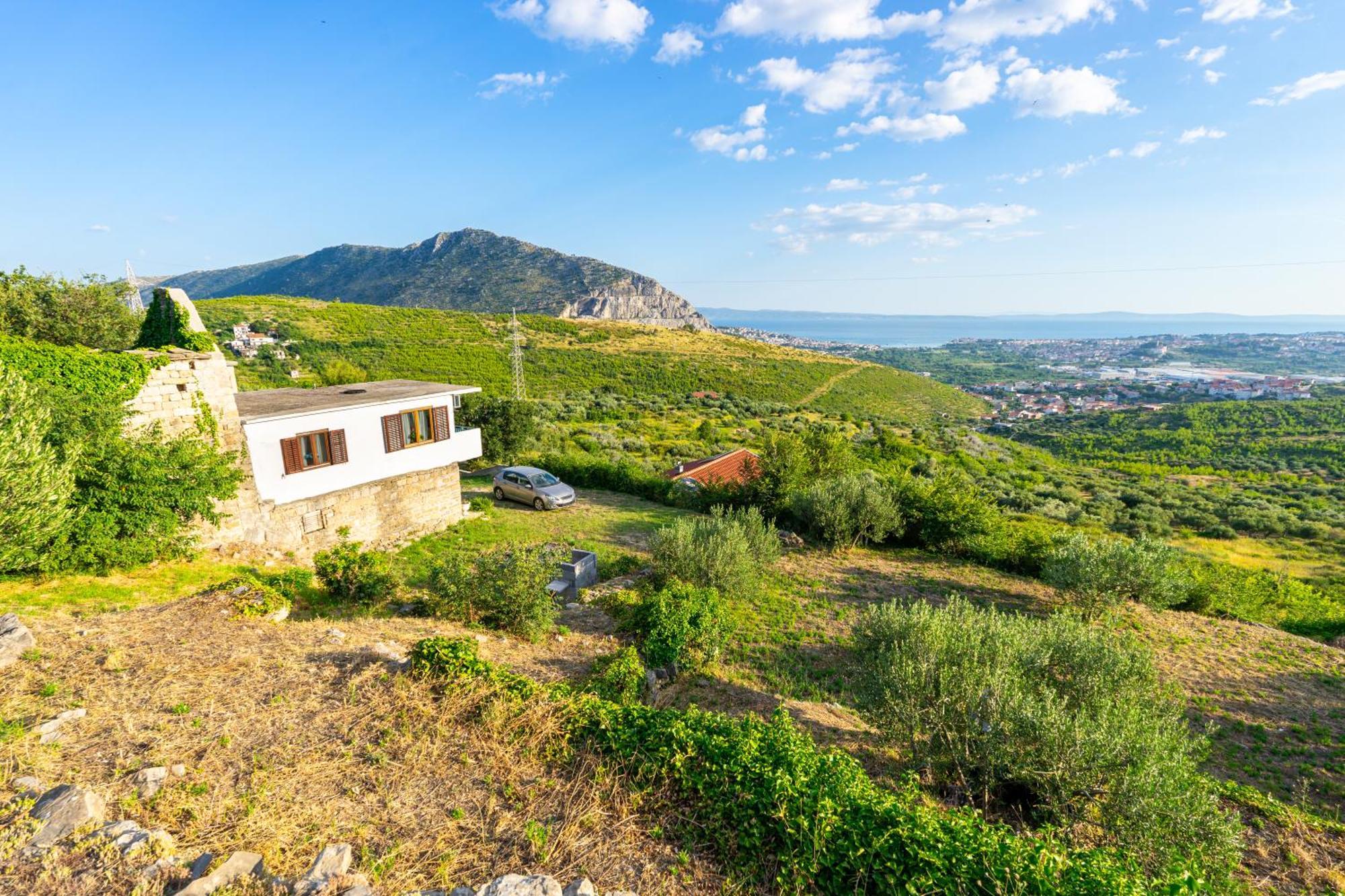 Olive Garden House In With A View & Bbq Holiday home