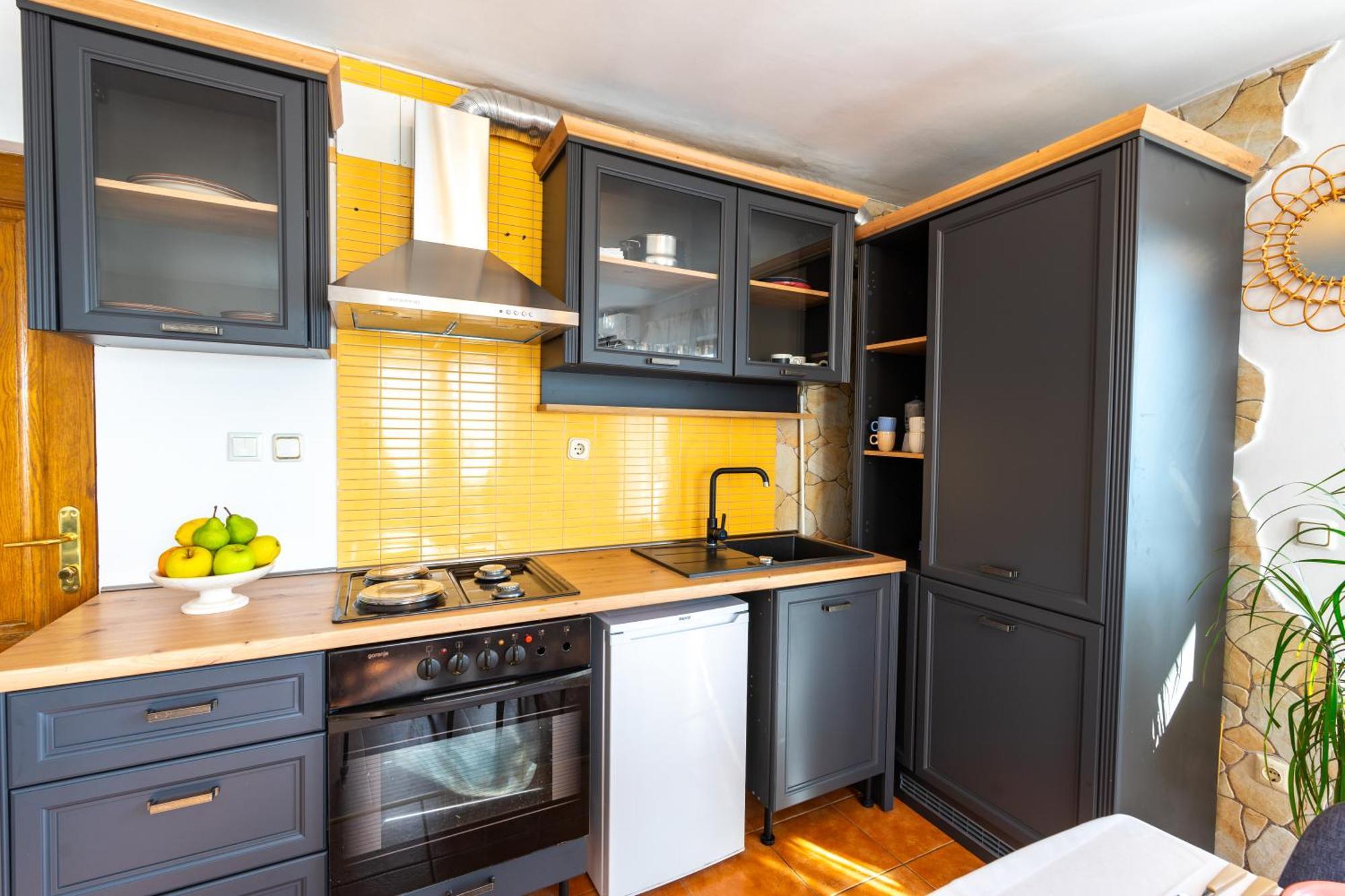 Case de vacanță Olive Garden House In With A View & Bbq