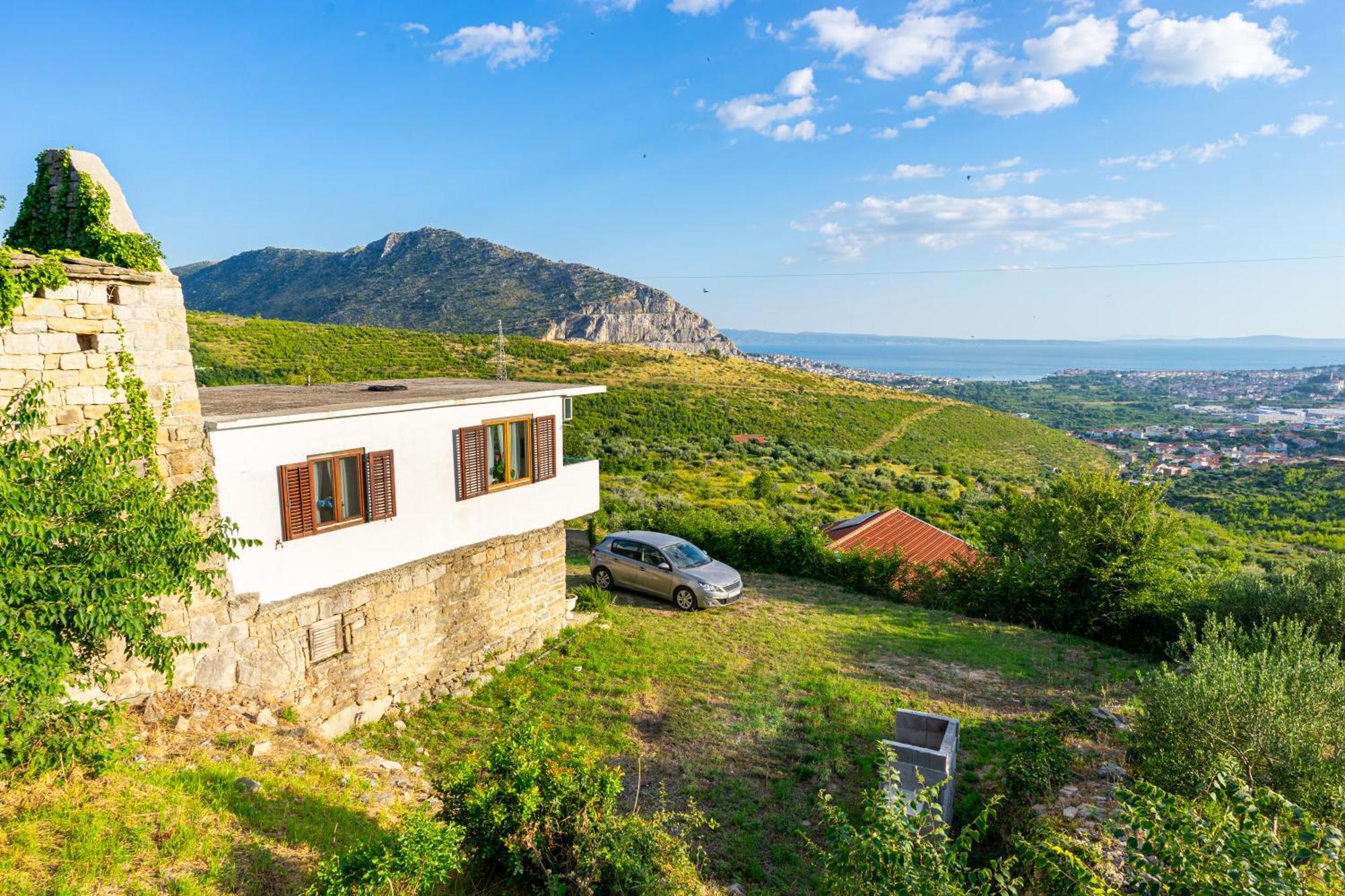 Olive Garden House In With A View & Bbq Holiday home