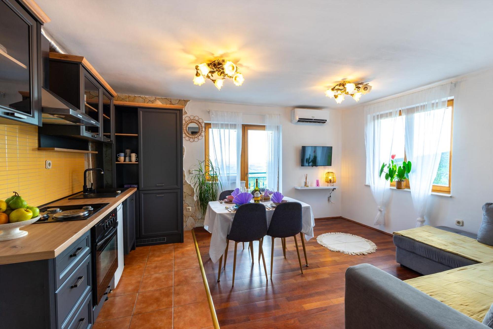 Holiday home Olive Garden House In With A View & Bbq *